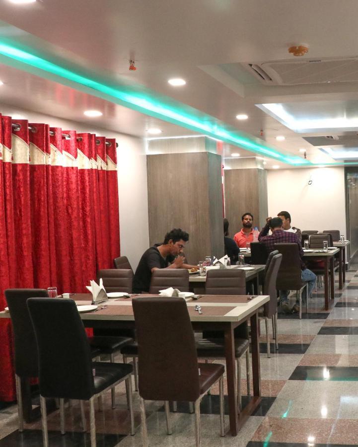 Baharampur Hotel Nandini المظهر الخارجي الصورة