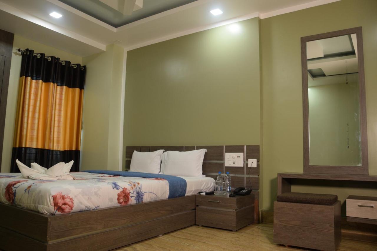 Baharampur Hotel Nandini المظهر الخارجي الصورة